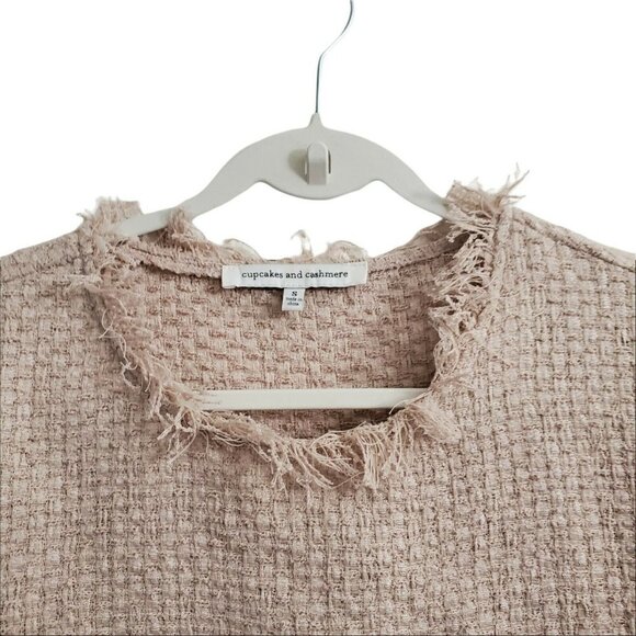 Cupcakes and Cashmere Top Womens Small Pale Pink Justeen‎ Raw Edge Tweed Blouse - Picture 3 of 9